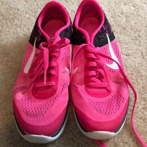 Nike Training Shoes. Sz6